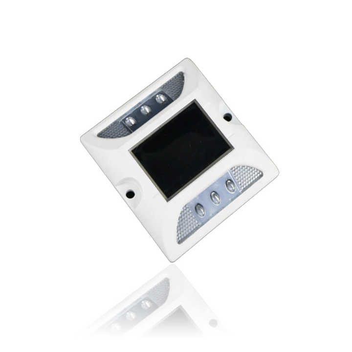 IP68 Błyskotliwy Stabilny Aluminium Solar Road Stud 5 Kolorów Dla Ciemnej Drogi