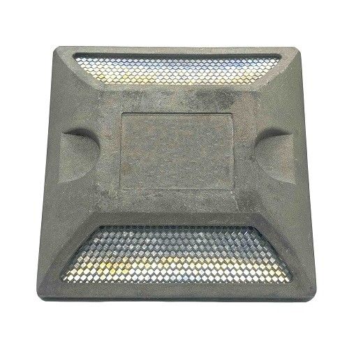 Aluminiowy odblaskowy znacznik drogowy wielkości 50 mm