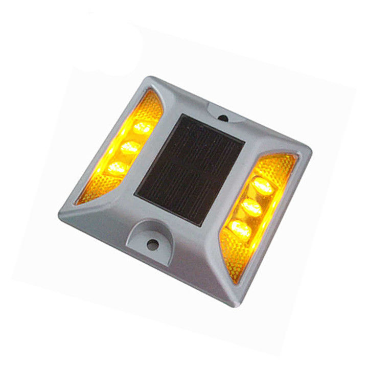 Wykorzystuje się energię słoneczną do oczu kotów IP68 Aluminium LED Solar Road Stud Lights Airport Runway
