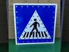 Wysoko widoczne sygnały drogowe słoneczne